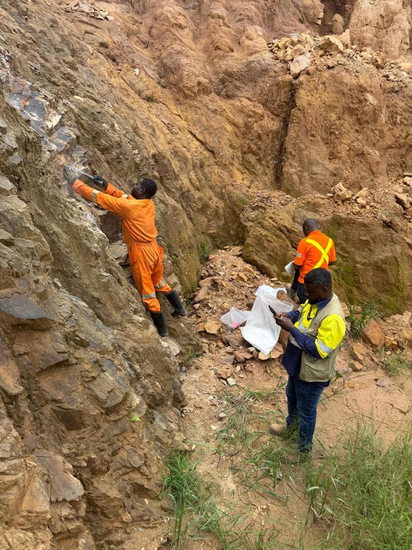 Mine prospecting at Chine